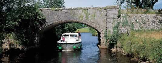 self drive canal boats Carrick-On-Shannon