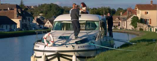 self drive canal boats Plagny